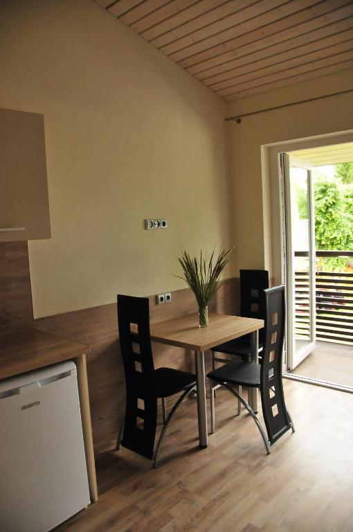 Apartamentai Trys Pusys Šventoji Kültér fotó