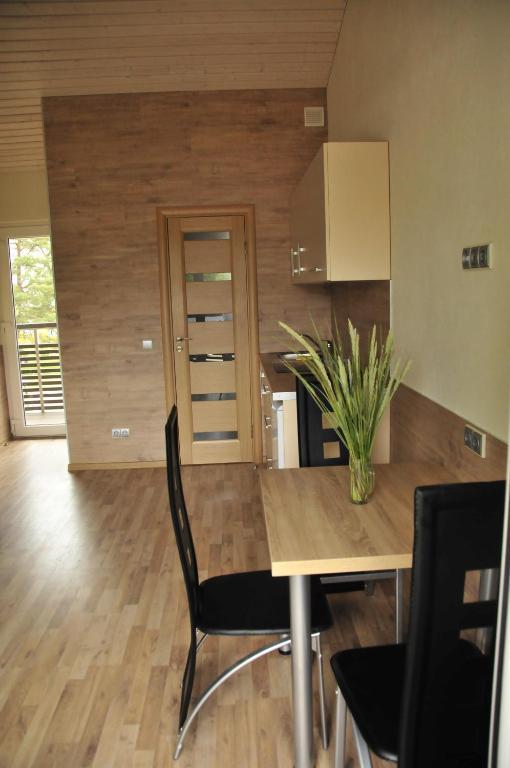 Apartamentai Trys Pusys Šventoji Szoba fotó