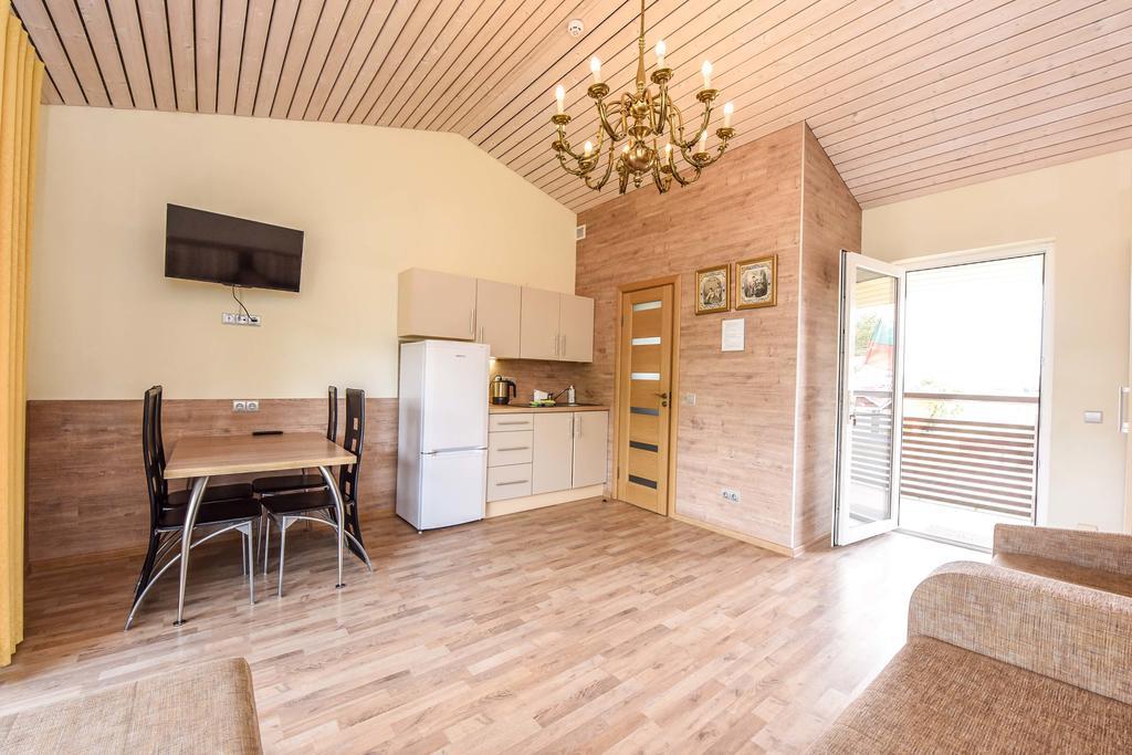 Apartamentai Trys Pusys Šventoji Kültér fotó
